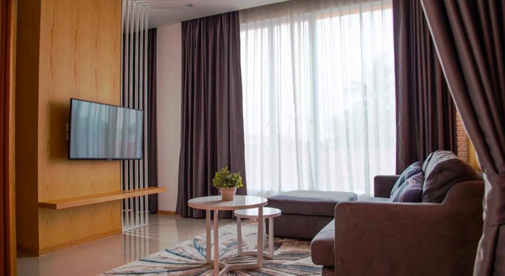 The Bliss Ubon Hotel Ubon Ratchathani Bagian luar foto