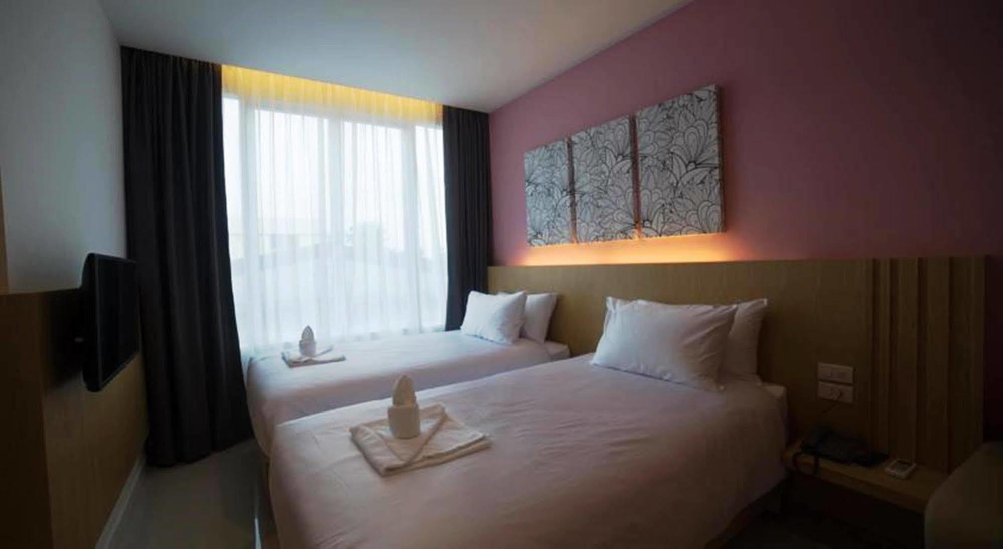 The Bliss Ubon Hotel Ubon Ratchathani Bagian luar foto