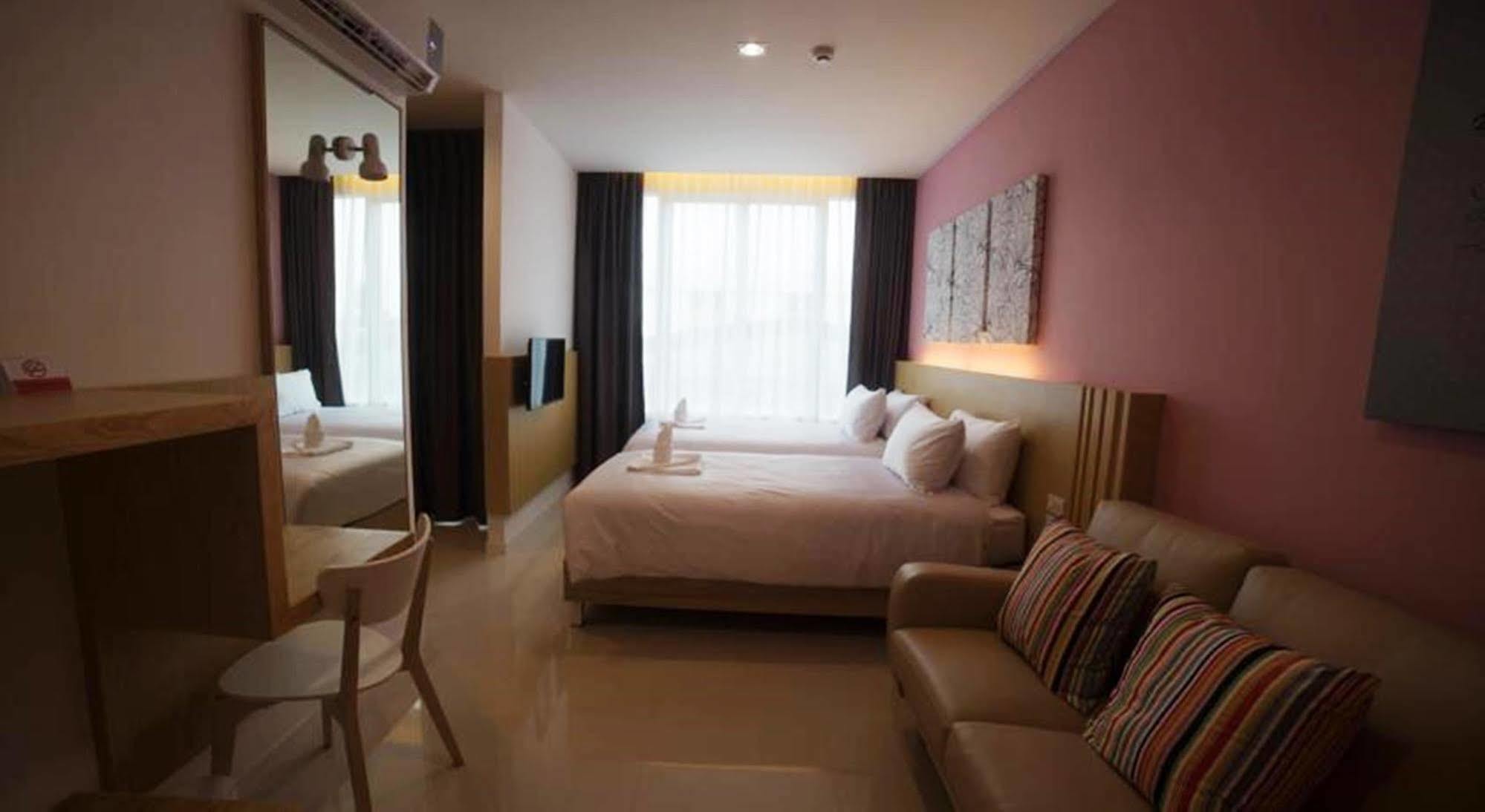The Bliss Ubon Hotel Ubon Ratchathani Bagian luar foto